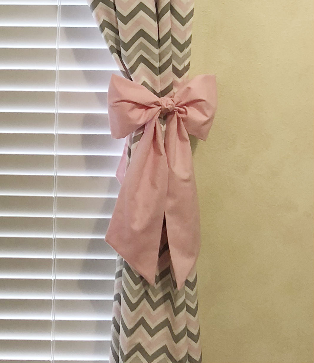 Curtain Tie Back Bow
