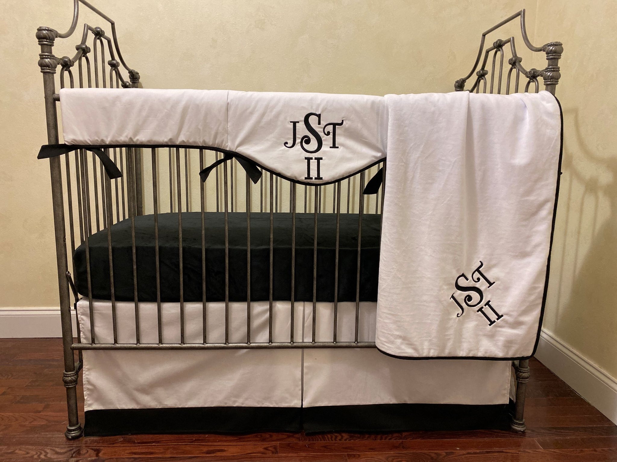 Black and White Gender Neutral Baby Crib Bedding, Baby Boy, Baby Girl Nursery Bedding