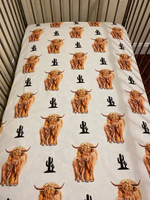 Crib Sheet - Highland Cow Print
