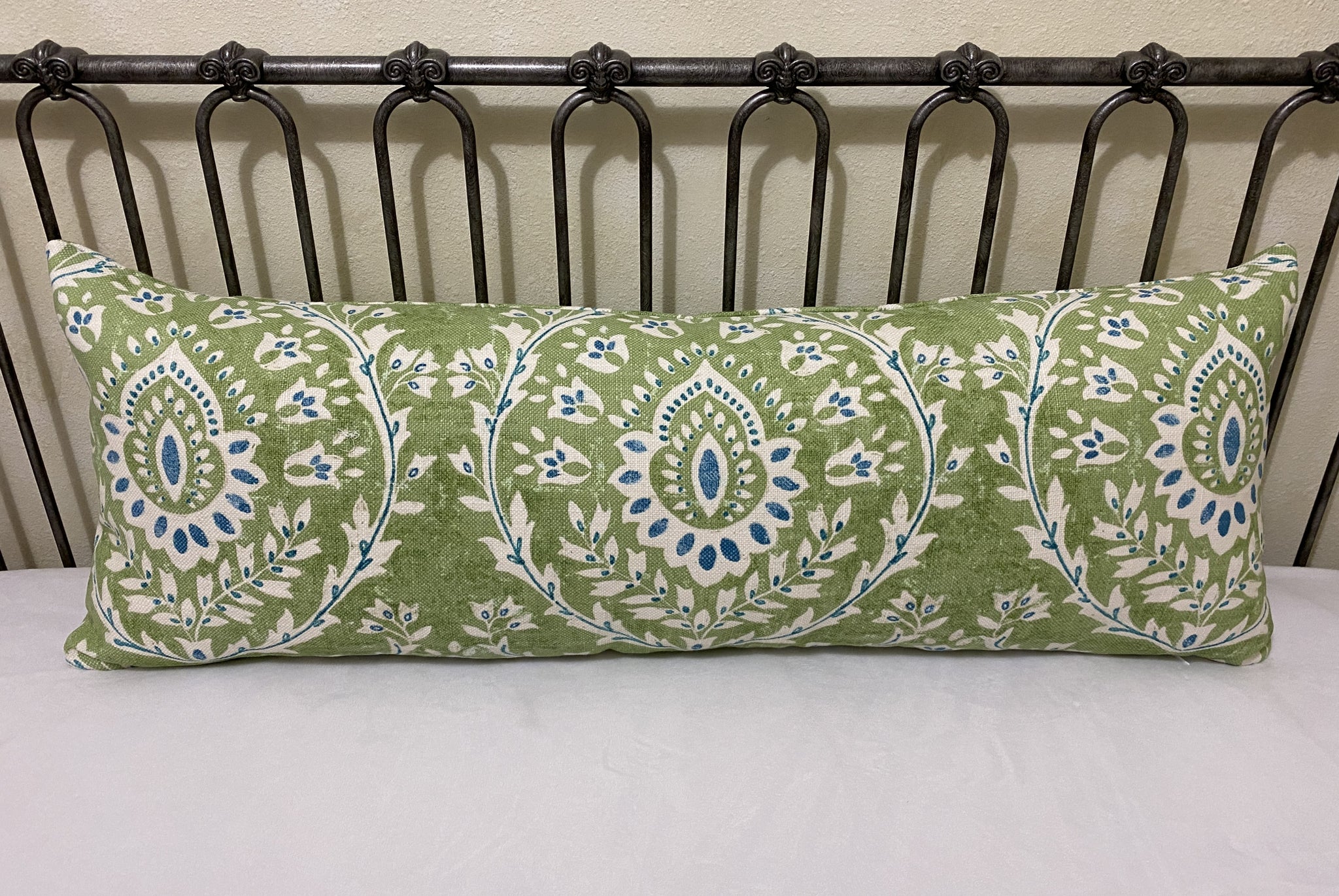 Floral Medallion Damask Pillow Cover